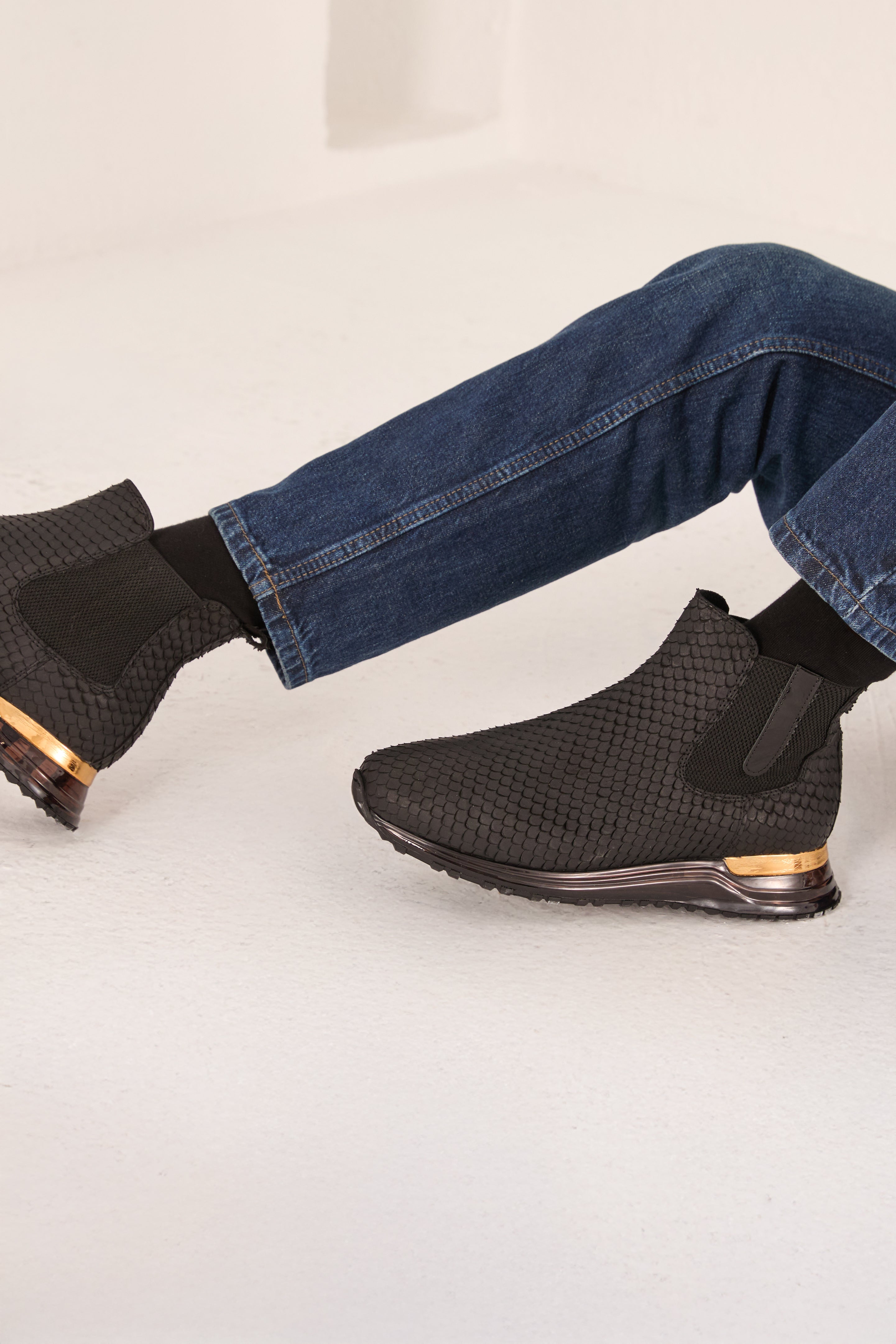 The Panther Black Leather Chelsea Boot - Vinci Leather