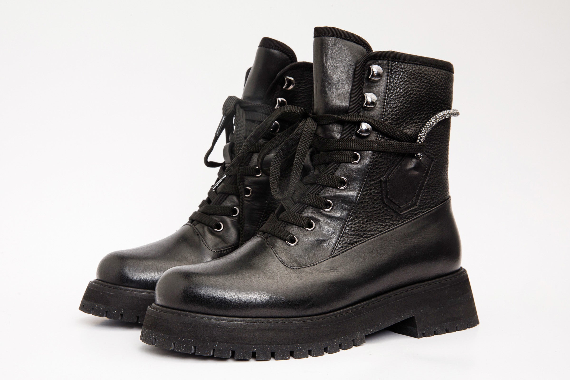 The Arata Black Leather Lace-Up Ankle Boot With a Side Zipper - Vinci Leather