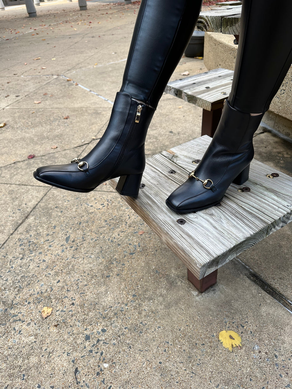 The Bukres Black Leather Block Heel Boot - Vinci Leather