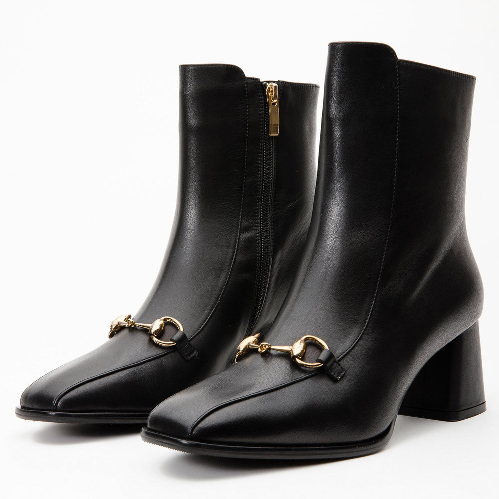 The Bukres Black Leather Block Heel Boot - Vinci Leather