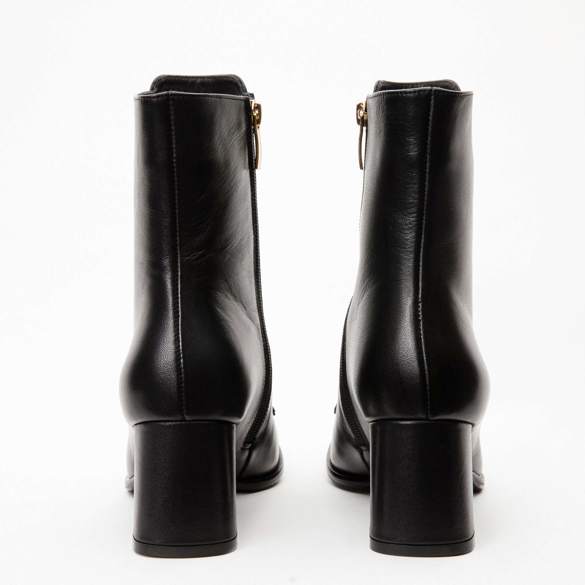 The Bukres Black Leather Block Heel Boot - Vinci Leather