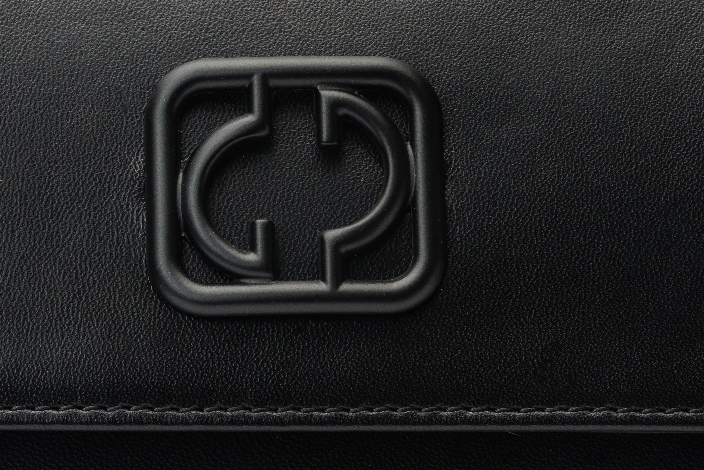 The Maneadero Black Leather Handbag - Vinci Leather