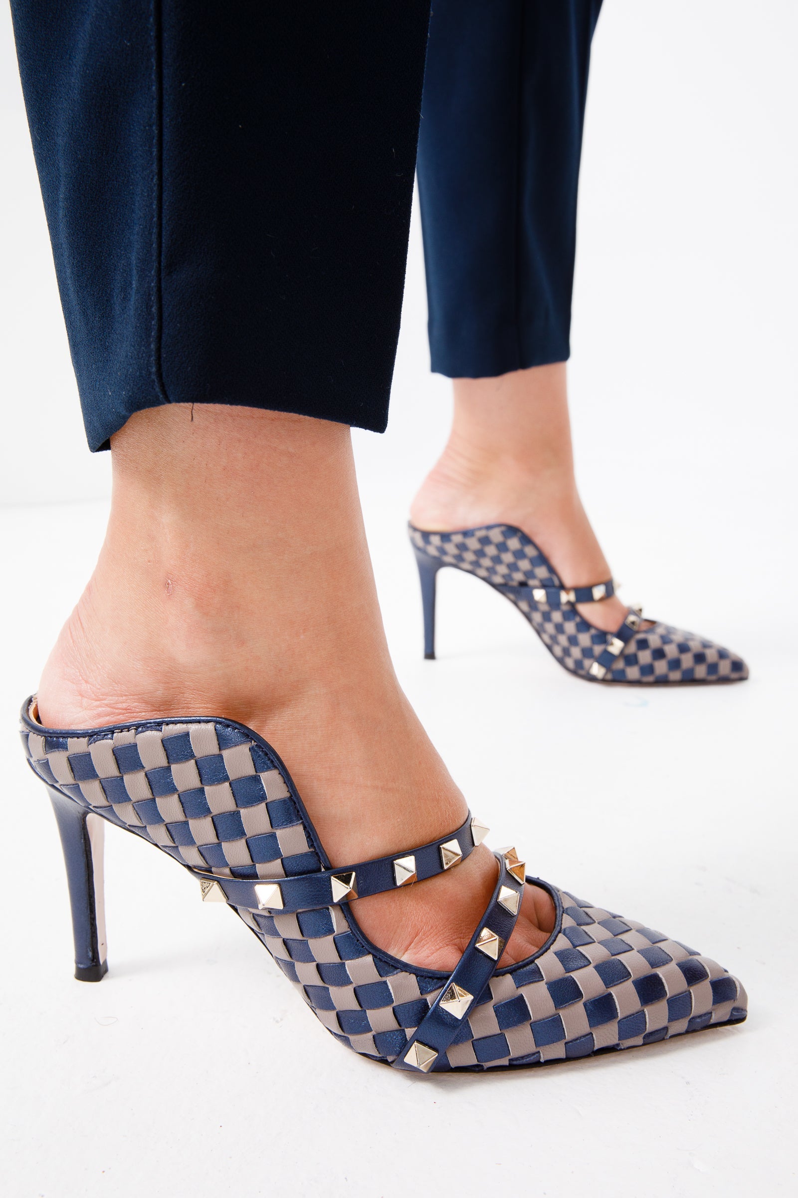 The Dosso Navy Blue Handwoven Pointy Toe Leather Sandal - Vinci Leather