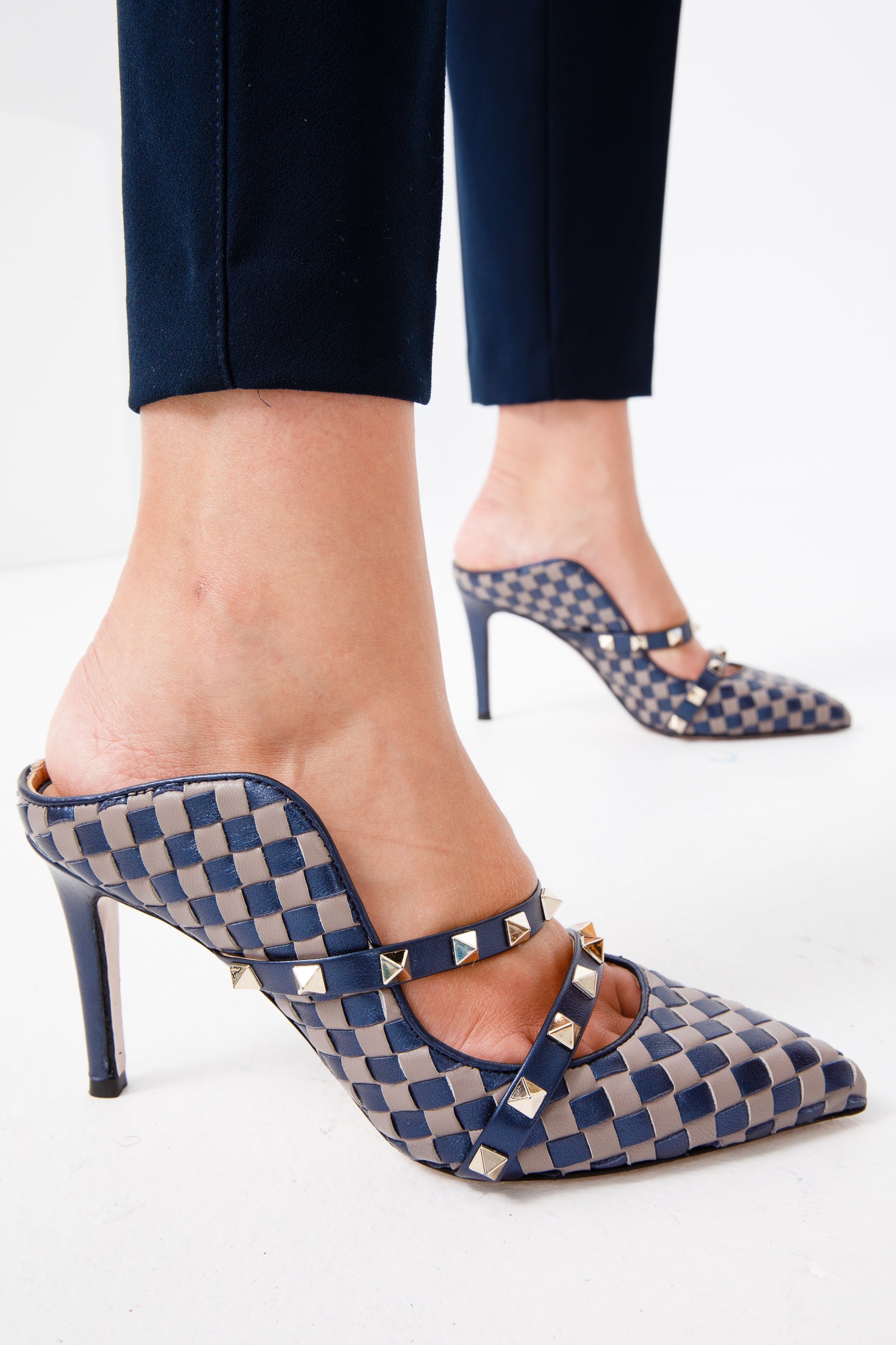 The Dosso Navy Blue Handwoven Pointy Toe Leather Sandal - Vinci Leather