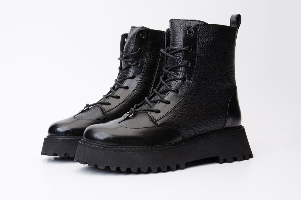 The Yildiz Black Leather Lace-Up Ankle  Boot With a Side Zipper - Vinci Leather
