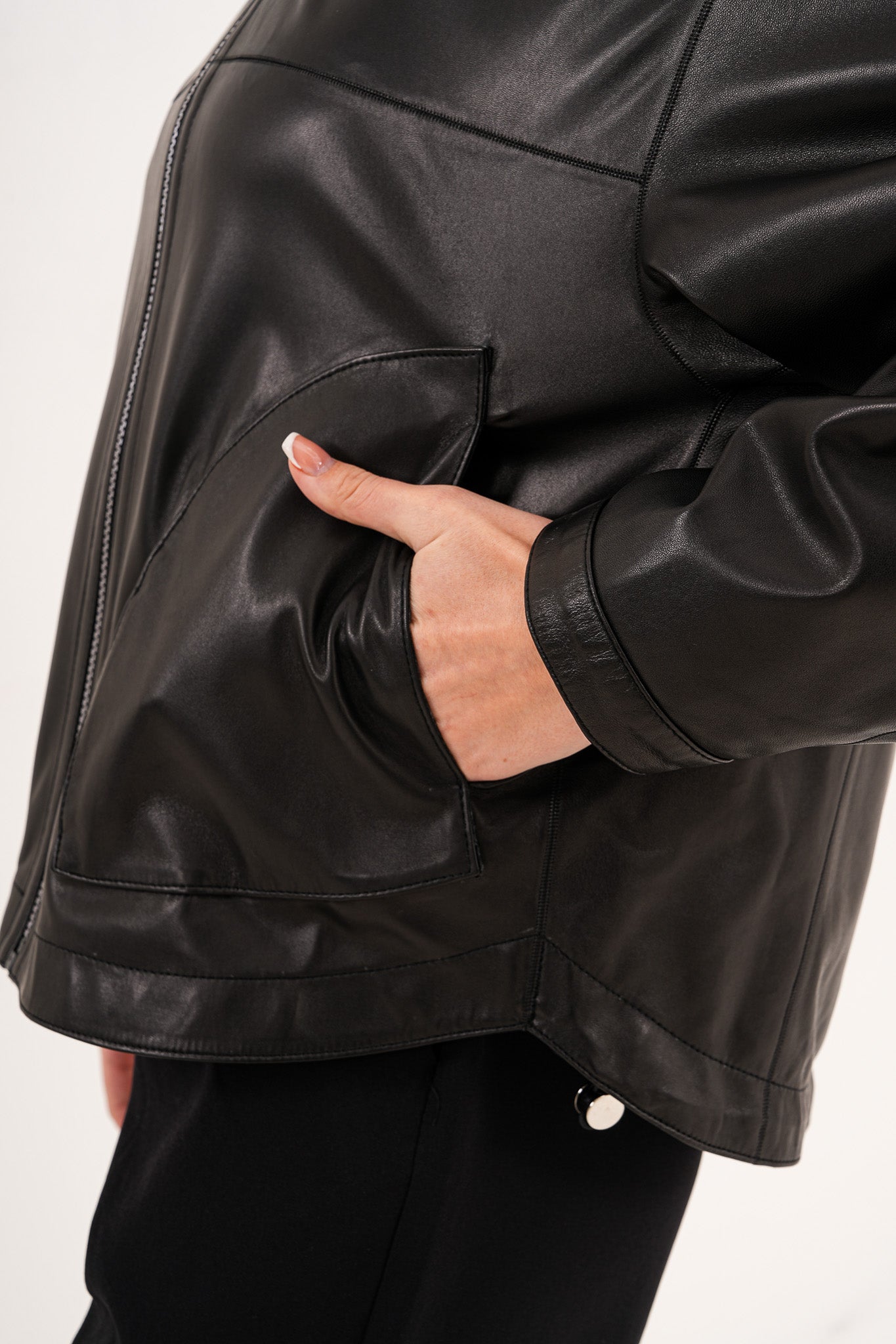 The Calyra Reversible Leather Jacket – Black - Vinci Leather