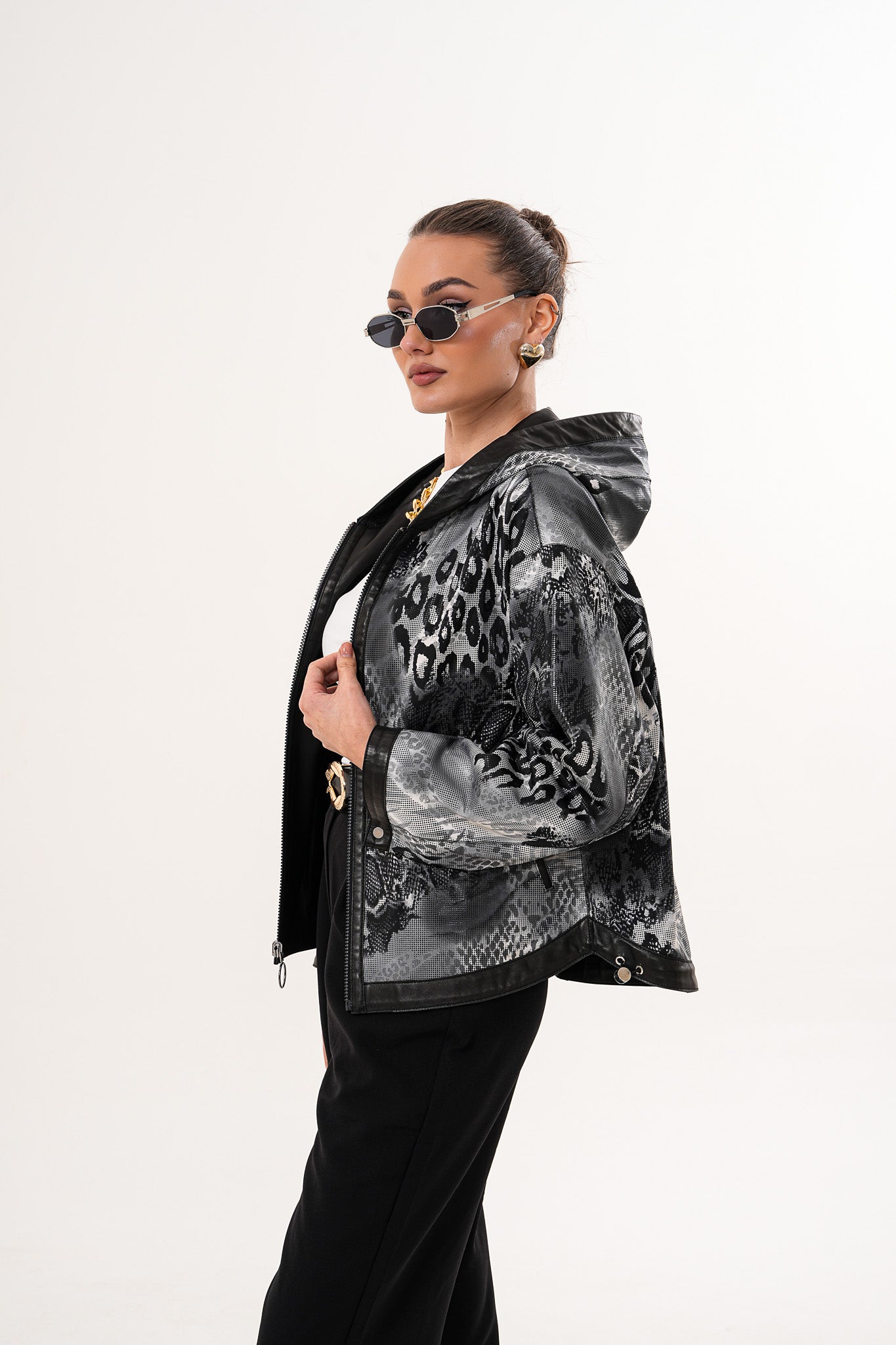 The Calyra Reversible Leather Jacket – Black - Vinci Leather