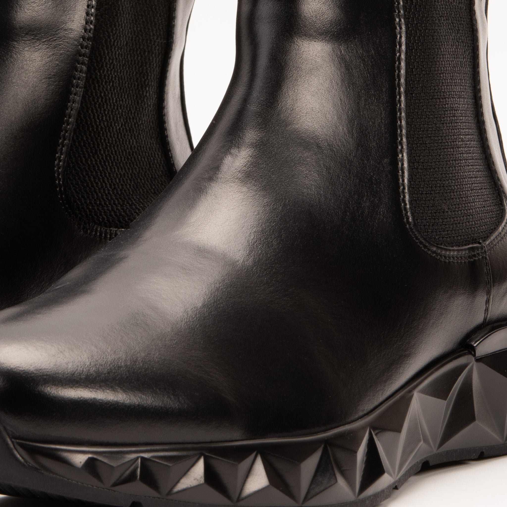 The Apex Black Leather Chelsea Boot - Vinci Leather