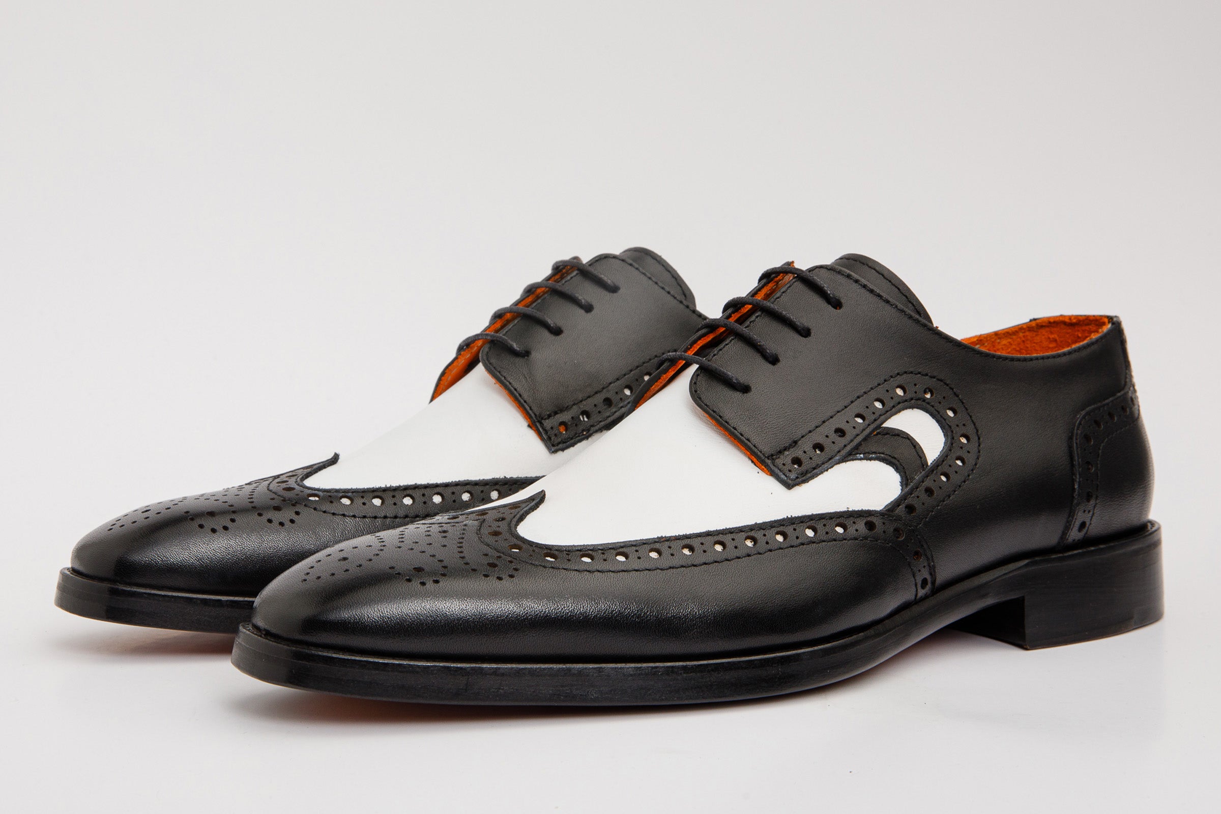 The Neiva Black White Wingtip Semi Brogue Derby Shoe - Vinci Leather