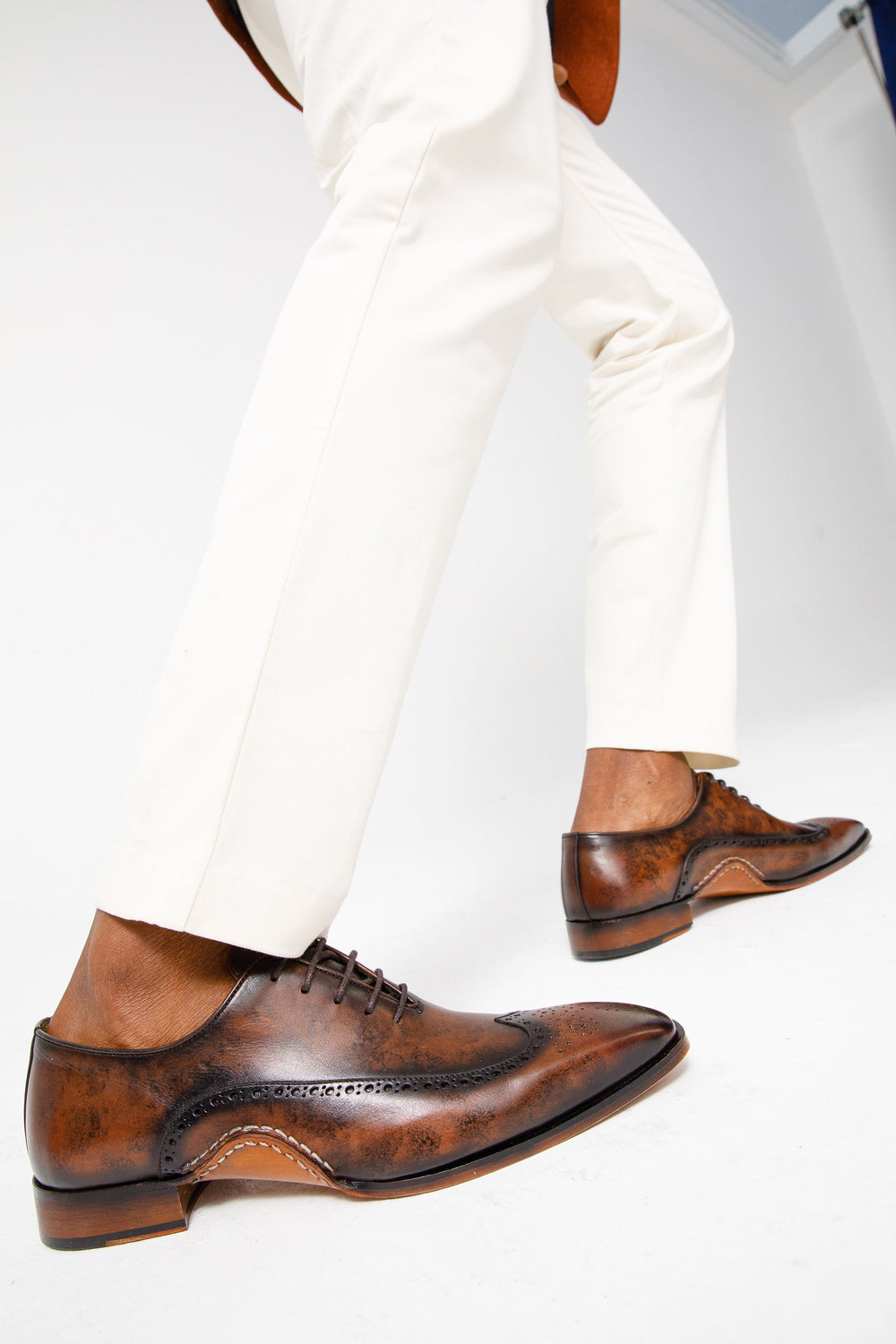 The Royal Hand Craft Brown Wingtip Oxford Shoe - Vinci Leather