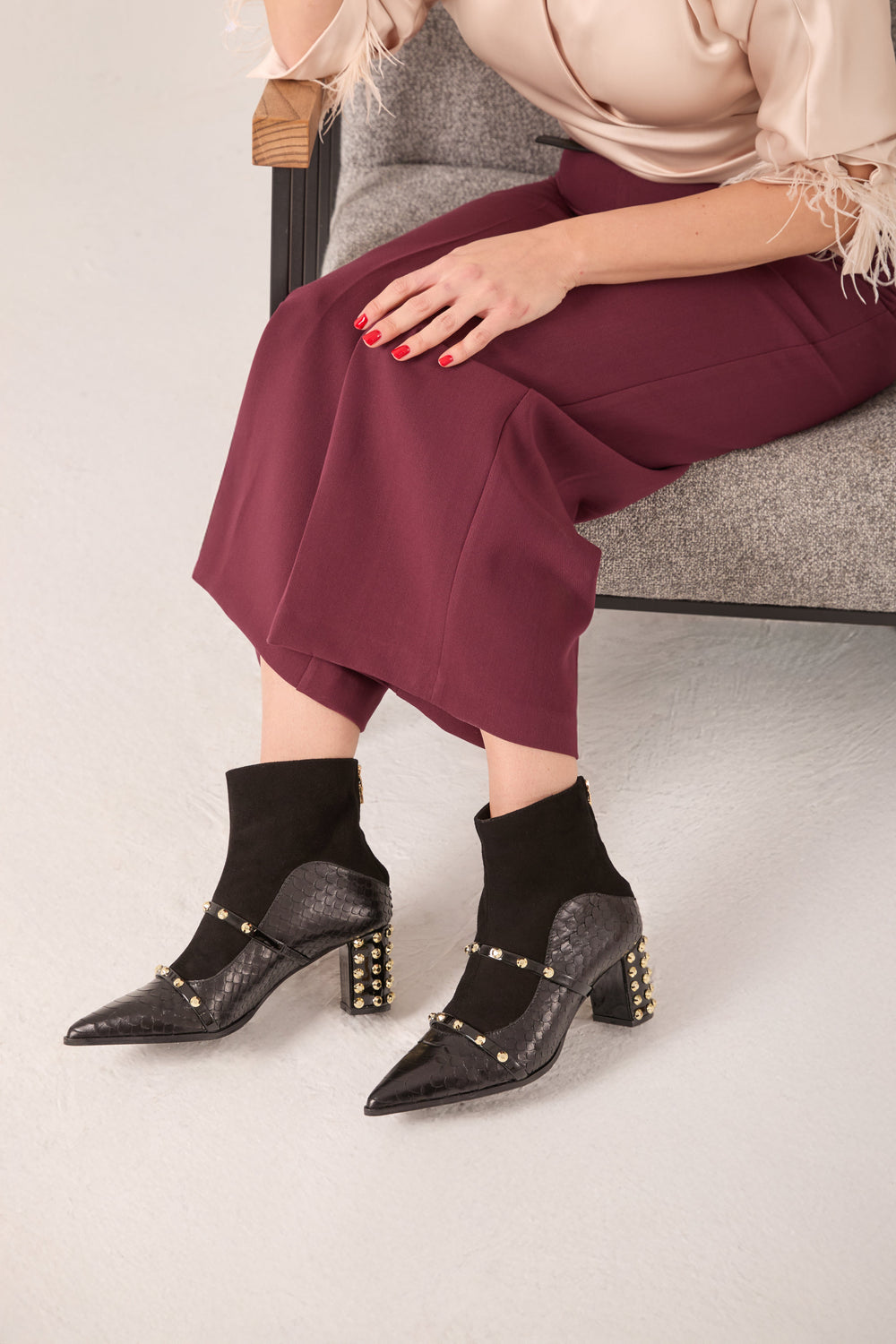 The  Valentina Leather Block Heel Boot - Vinci Leather