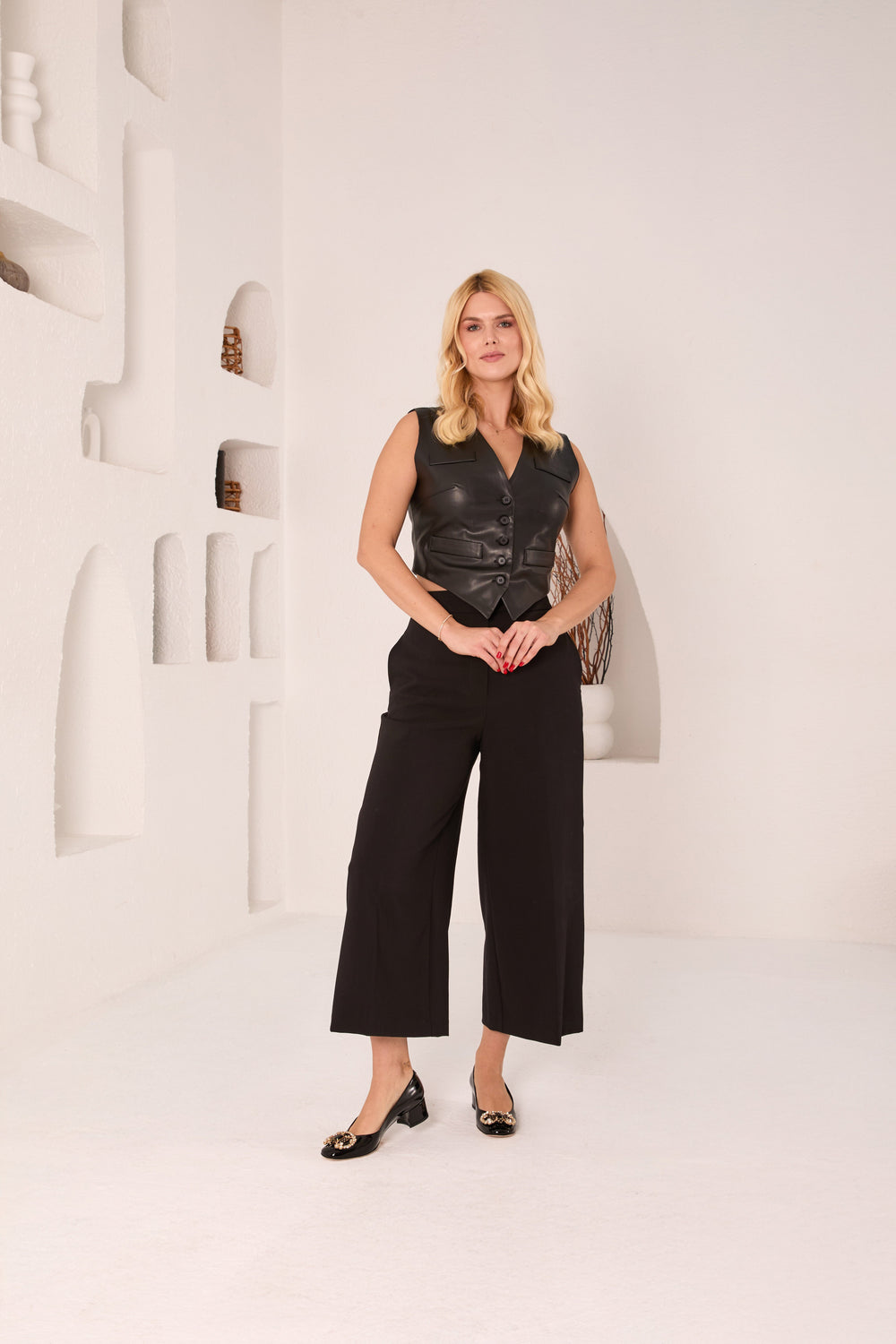 The Foggia Black Leather Block Heel Pump Shoe - Vinci Leather