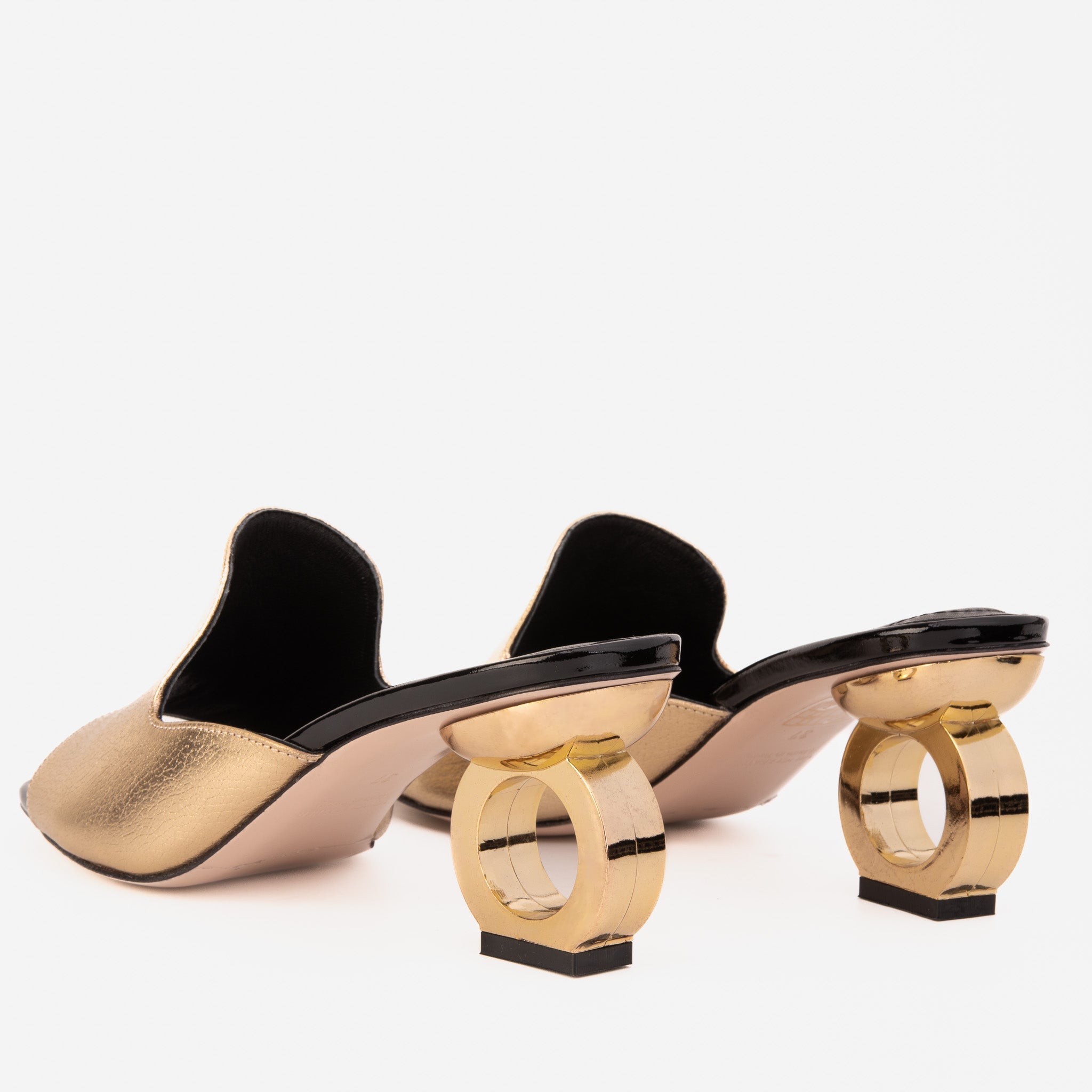 The Tory Gold Leather Sandal - Vinci Leather