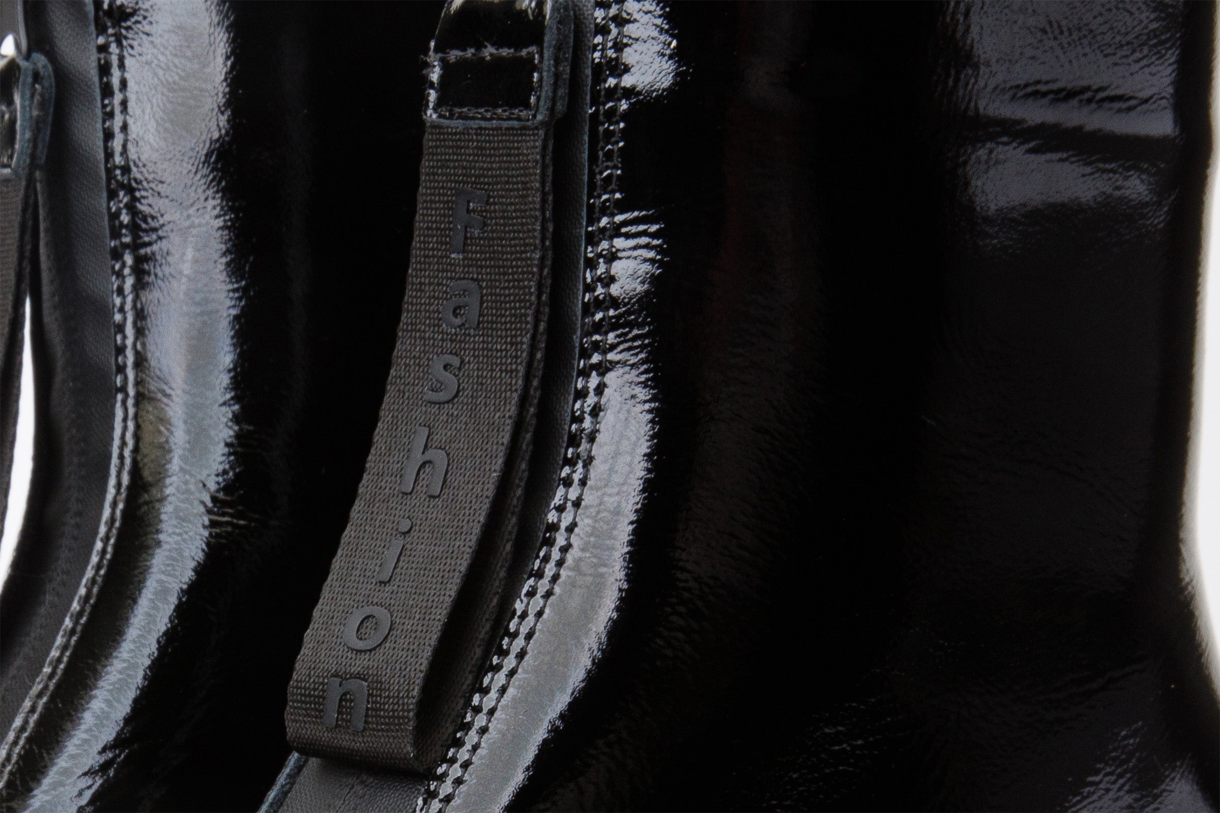 The Tackle Black Patent Leather Block Heel Boot - Vinci Leather