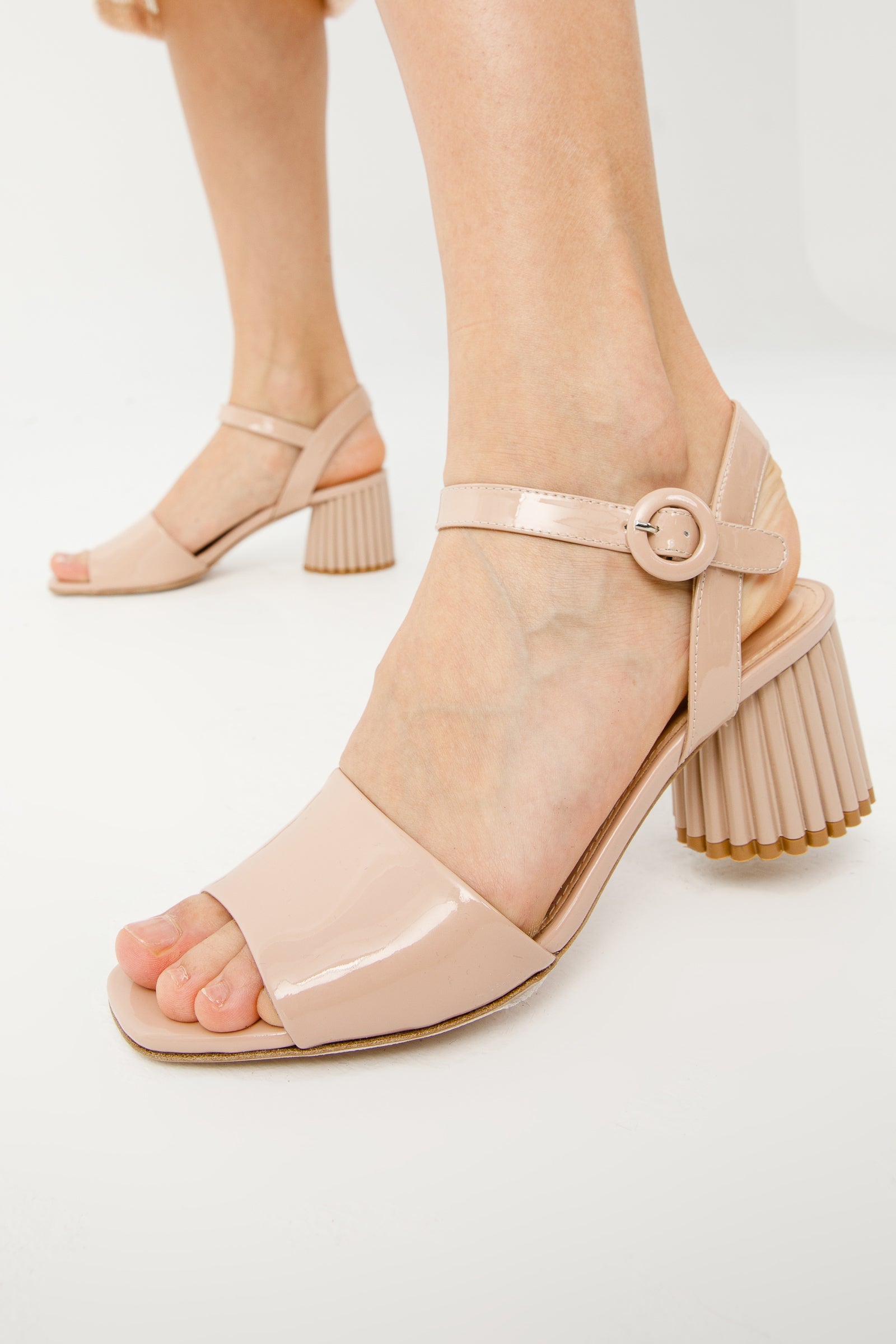 The Bamba Cream Patent Leather Sandal - Vinci Leather