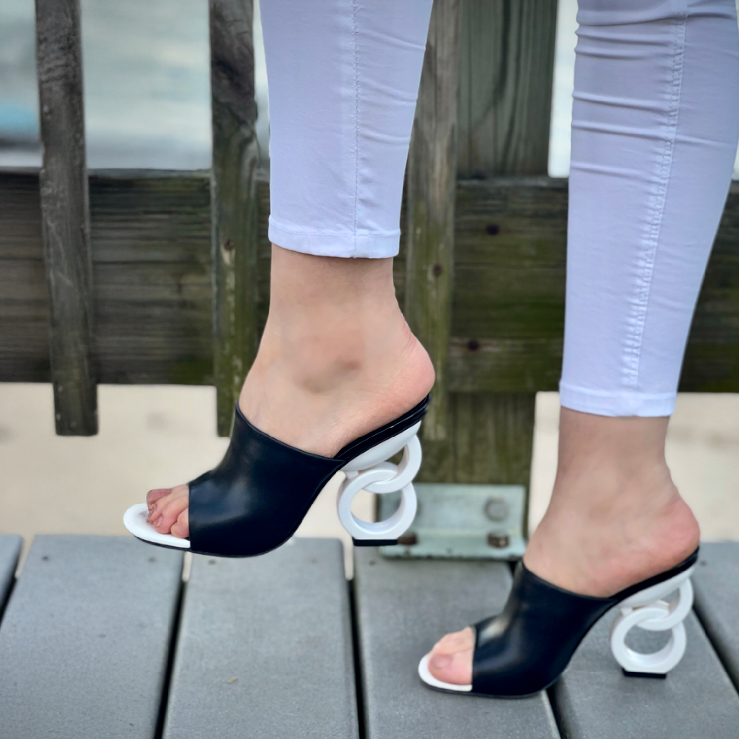The Cymmer Black Leather Sandal - Vinci Leather